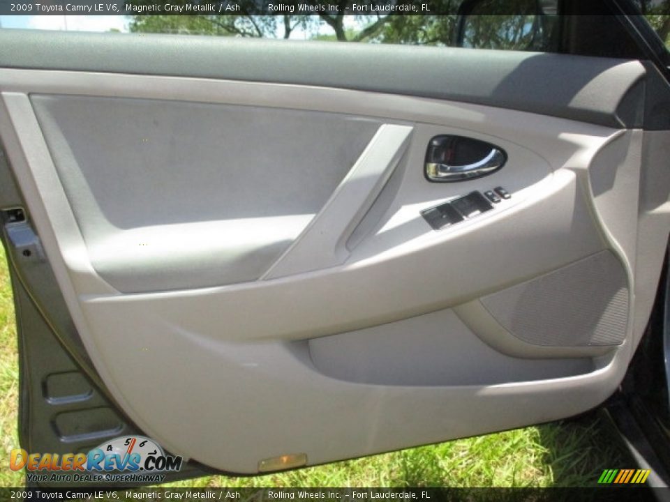 2009 Toyota Camry LE V6 Magnetic Gray Metallic / Ash Photo #33