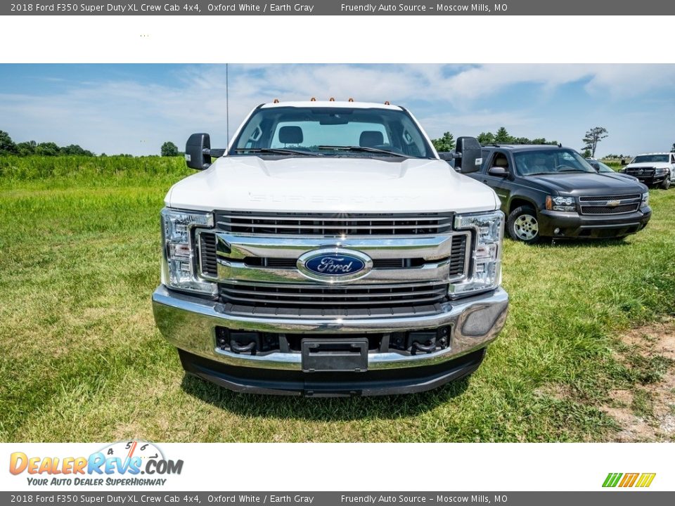 2018 Ford F350 Super Duty XL Crew Cab 4x4 Oxford White / Earth Gray Photo #9