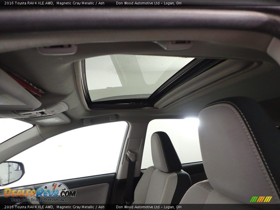 2016 Toyota RAV4 XLE AWD Magnetic Gray Metallic / Ash Photo #4