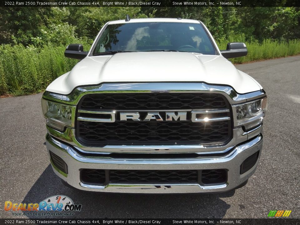 2022 Ram 2500 Tradesman Crew Cab Chassis 4x4 Bright White / Black/Diesel Gray Photo #3