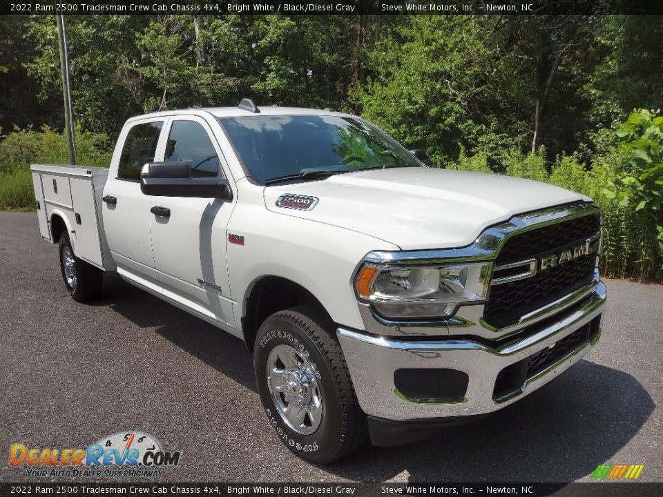 2022 Ram 2500 Tradesman Crew Cab Chassis 4x4 Bright White / Black/Diesel Gray Photo #4