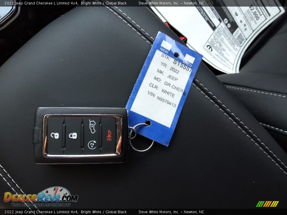 2022 Jeep Grand Cherokee L Limited 4x4 Bright White / Global Black Photo #36