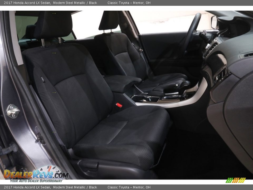 2017 Honda Accord LX Sedan Modern Steel Metallic / Black Photo #16