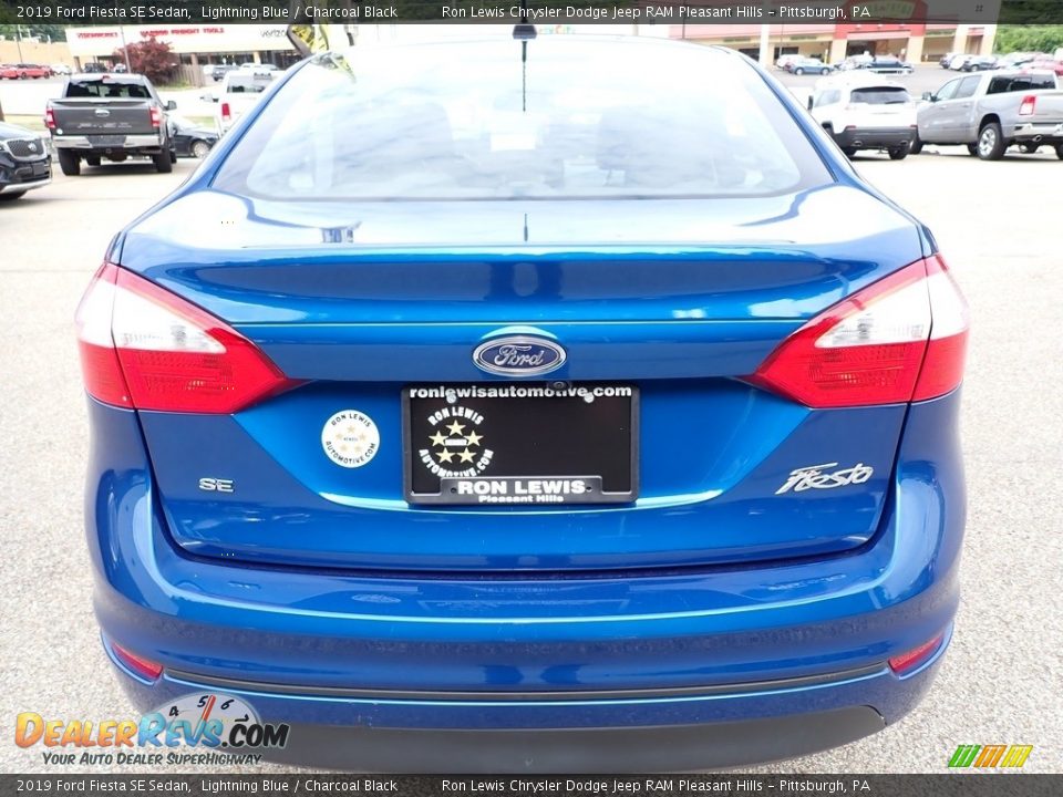 2019 Ford Fiesta SE Sedan Lightning Blue / Charcoal Black Photo #4