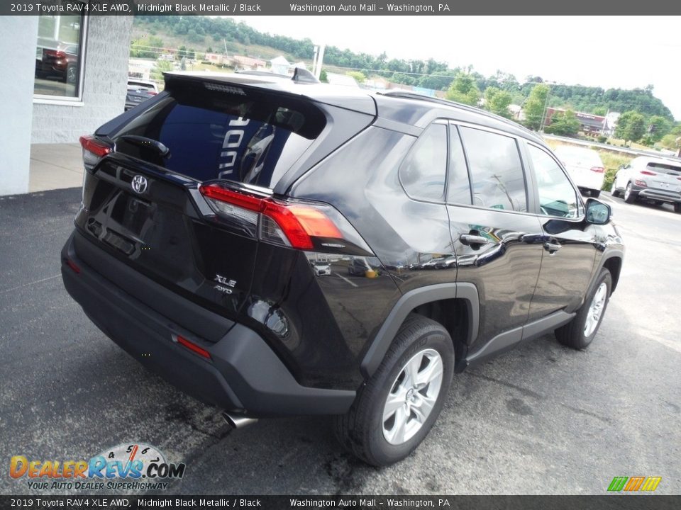 2019 Toyota RAV4 XLE AWD Midnight Black Metallic / Black Photo #10