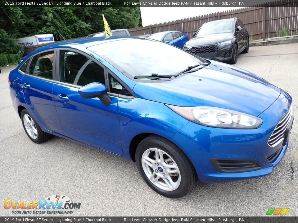 2019 Ford Fiesta SE Sedan Lightning Blue / Charcoal Black Photo #8