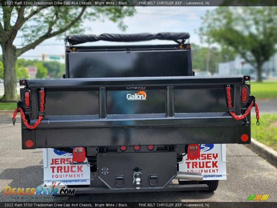 2022 Ram 3500 Tradesman Crew Cab 4x4 Chassis Bright White / Black Photo #5