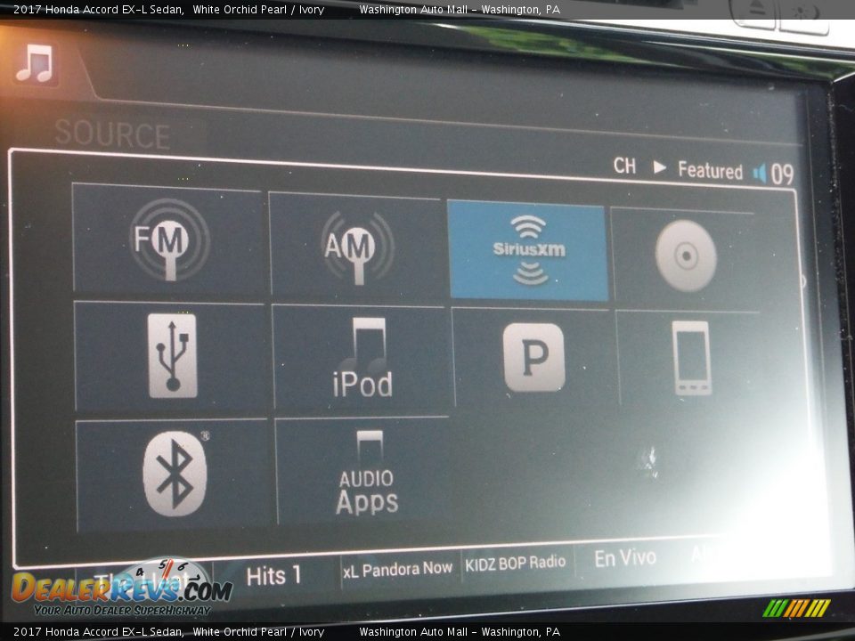 2017 Honda Accord EX-L Sedan White Orchid Pearl / Ivory Photo #20