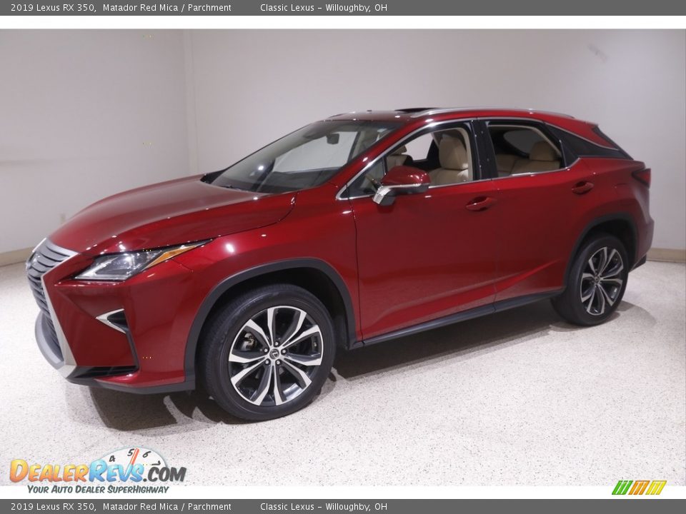 Front 3/4 View of 2019 Lexus RX 350 Photo #3