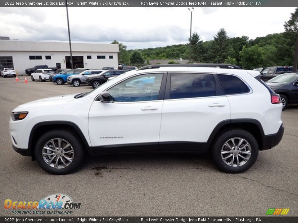 2022 Jeep Cherokee Latitude Lux 4x4 Bright White / Ski Gray/Black Photo #2