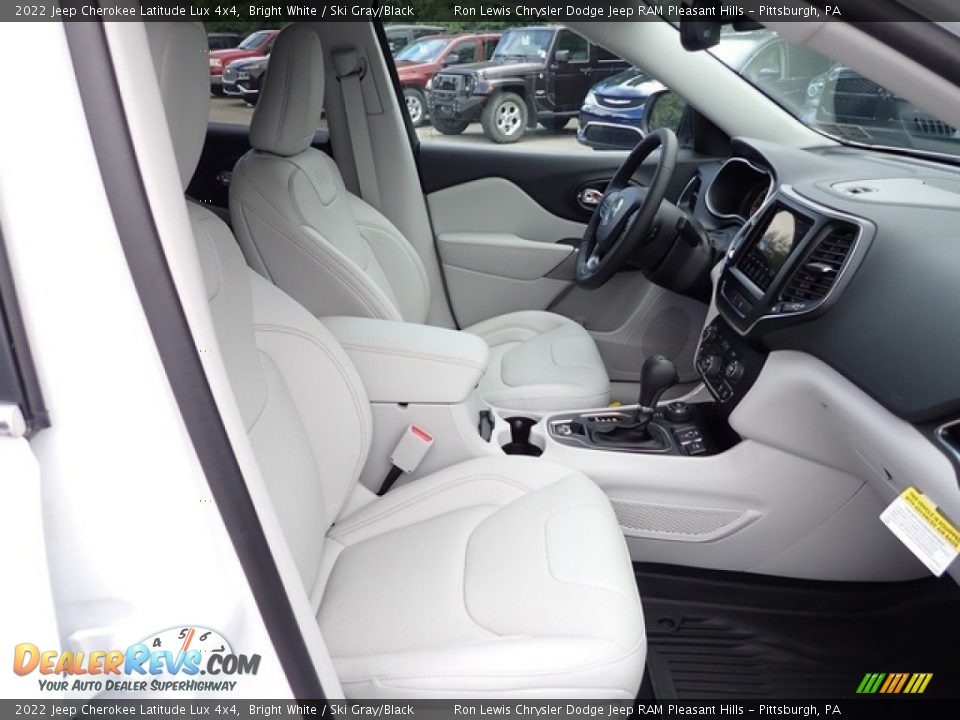 2022 Jeep Cherokee Latitude Lux 4x4 Bright White / Ski Gray/Black Photo #10