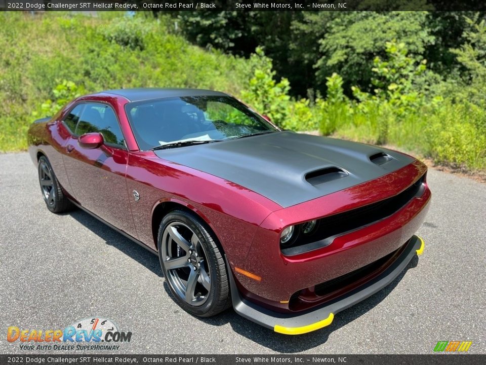 Front 3/4 View of 2022 Dodge Challenger SRT Hellcat Redeye Photo #4