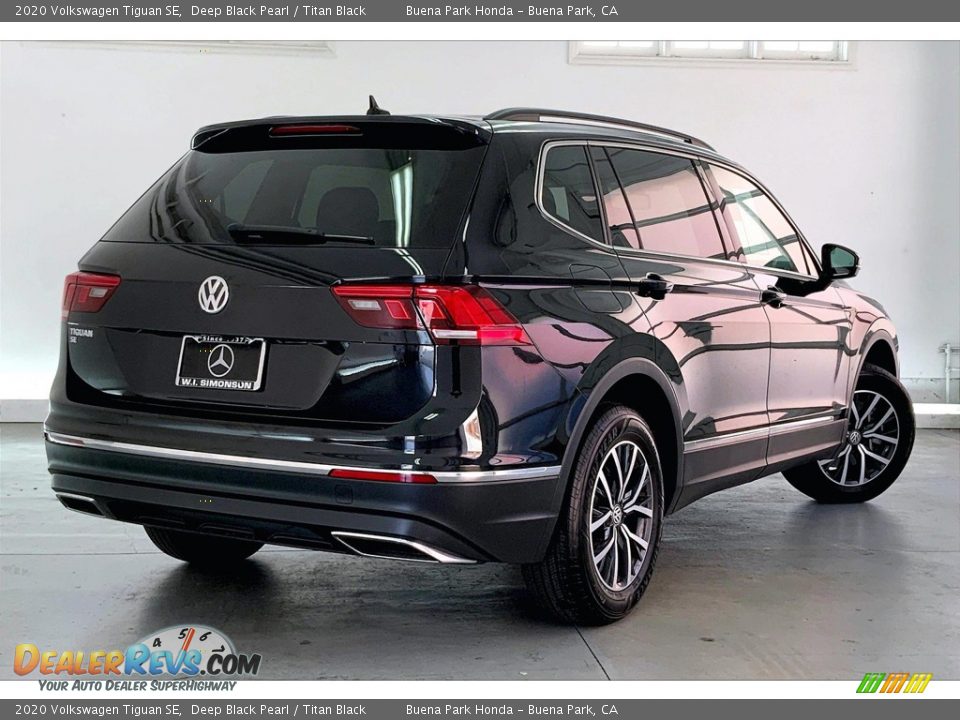 2020 Volkswagen Tiguan SE Deep Black Pearl / Titan Black Photo #13