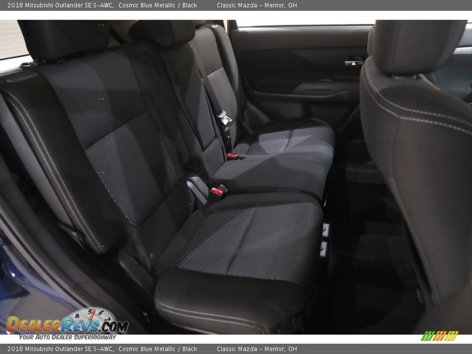 2018 Mitsubishi Outlander SE S-AWC Cosmic Blue Metallic / Black Photo #16