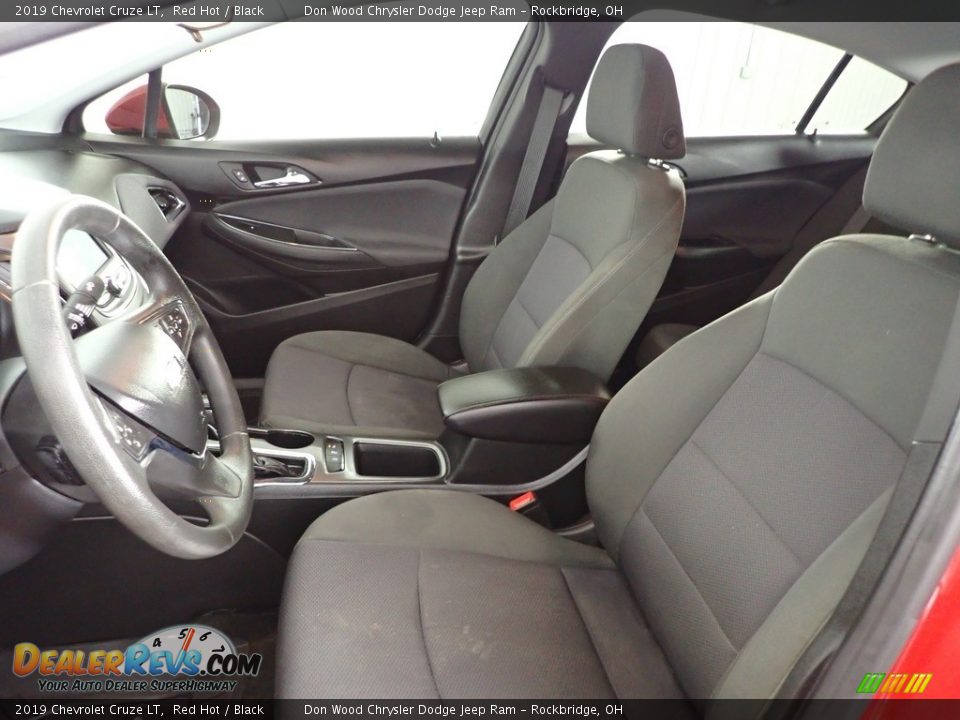 Front Seat of 2019 Chevrolet Cruze LT Photo #13