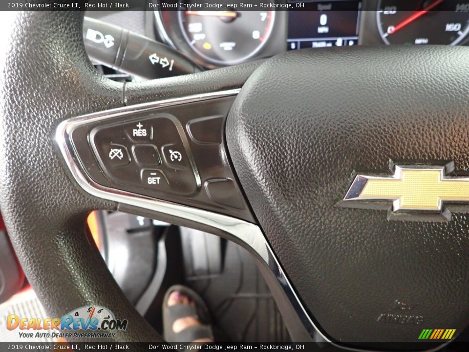 2019 Chevrolet Cruze LT Steering Wheel Photo #15