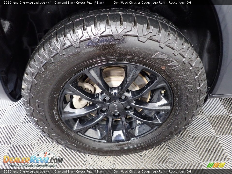 2020 Jeep Cherokee Latitude 4x4 Diamond Black Crystal Pearl / Black Photo #31