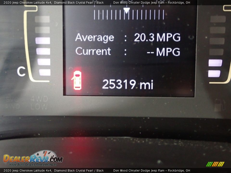 2020 Jeep Cherokee Latitude 4x4 Diamond Black Crystal Pearl / Black Photo #32