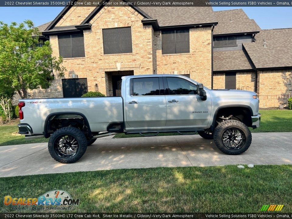 2022 Chevrolet Silverado 3500HD LTZ Crew Cab 4x4 Silver Ice Metallic / Gideon/­Very Dark Atmosphere Photo #4