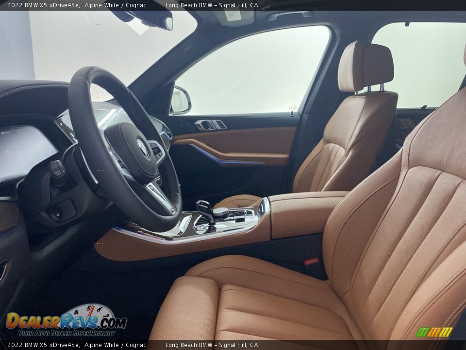 2022 BMW X5 xDrive45e Alpine White / Cognac Photo #13