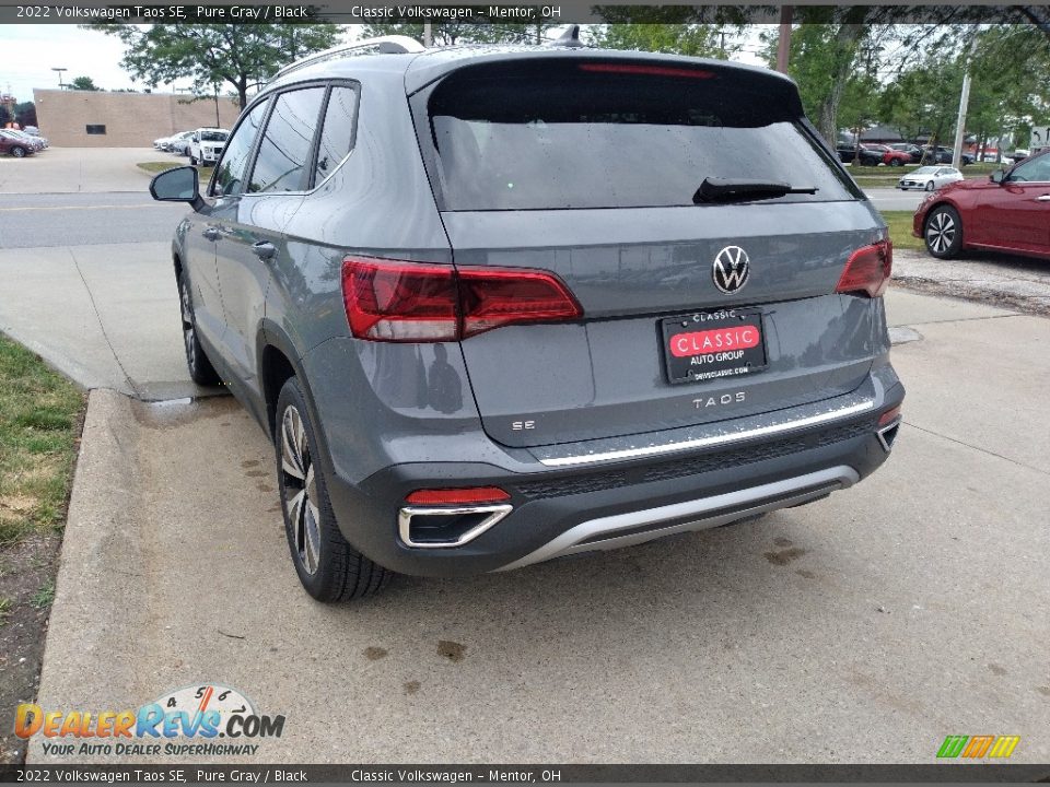 2022 Volkswagen Taos SE Pure Gray / Black Photo #4