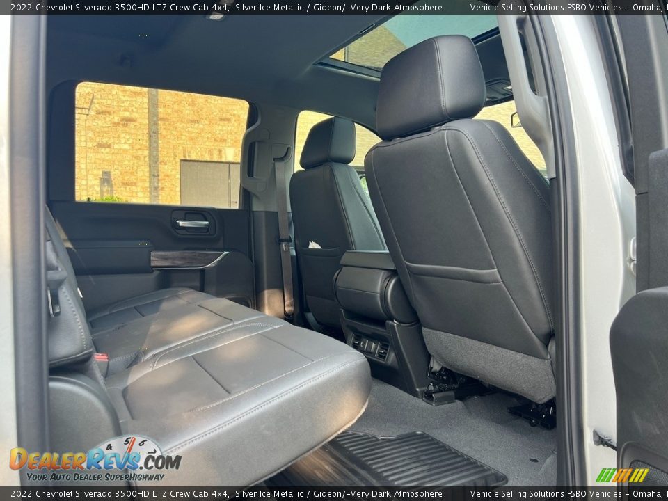 2022 Chevrolet Silverado 3500HD LTZ Crew Cab 4x4 Silver Ice Metallic / Gideon/­Very Dark Atmosphere Photo #16