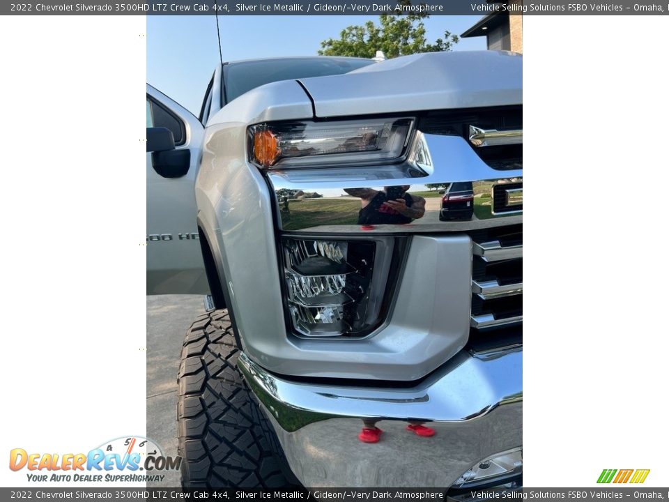 2022 Chevrolet Silverado 3500HD LTZ Crew Cab 4x4 Silver Ice Metallic / Gideon/­Very Dark Atmosphere Photo #17