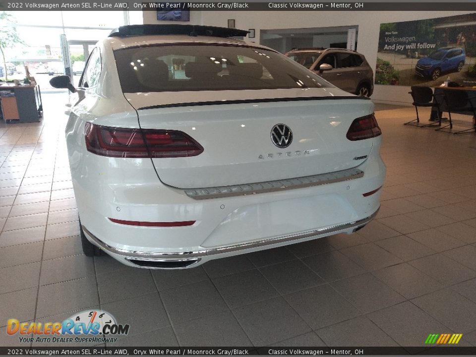 2022 Volkswagen Arteon SEL R-Line AWD Oryx White Pearl / Moonrock Gray/Black Photo #4
