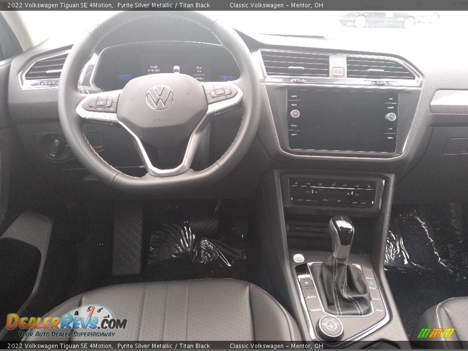 2022 Volkswagen Tiguan SE 4Motion Pyrite Silver Metallic / Titan Black Photo #3