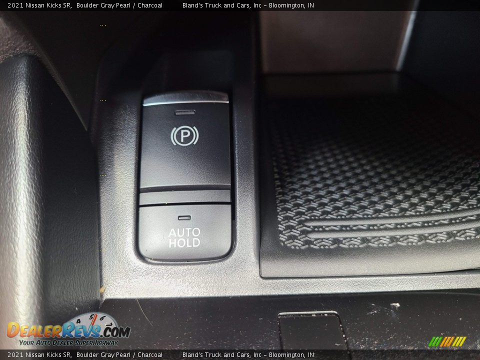 2021 Nissan Kicks SR Boulder Gray Pearl / Charcoal Photo #21