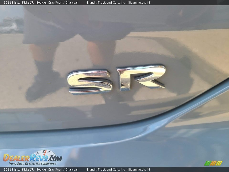 2021 Nissan Kicks SR Boulder Gray Pearl / Charcoal Photo #32