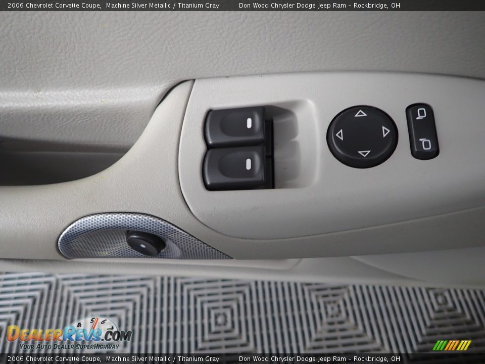 2006 Chevrolet Corvette Coupe Machine Silver Metallic / Titanium Gray Photo #11