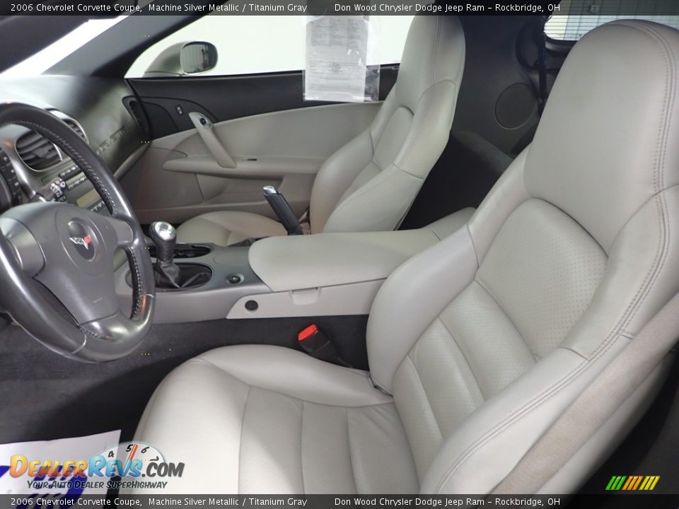Front Seat of 2006 Chevrolet Corvette Coupe Photo #13