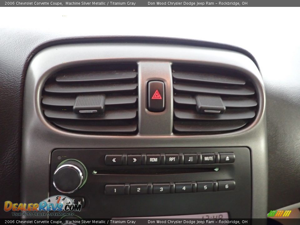 2006 Chevrolet Corvette Coupe Machine Silver Metallic / Titanium Gray Photo #16