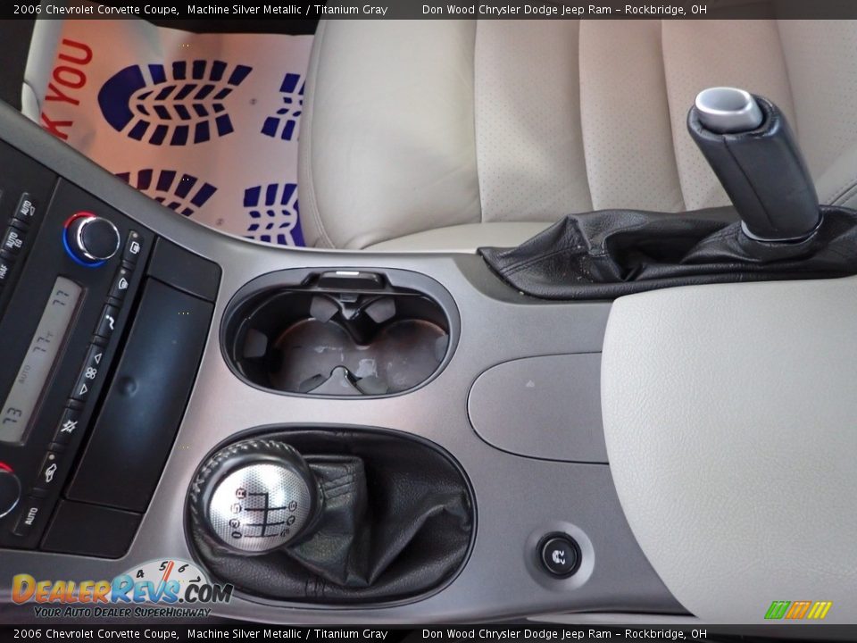 2006 Chevrolet Corvette Coupe Shifter Photo #19