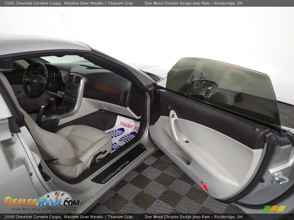 2006 Chevrolet Corvette Coupe Machine Silver Metallic / Titanium Gray Photo #20