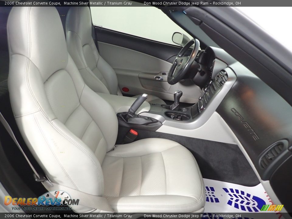 Front Seat of 2006 Chevrolet Corvette Coupe Photo #21