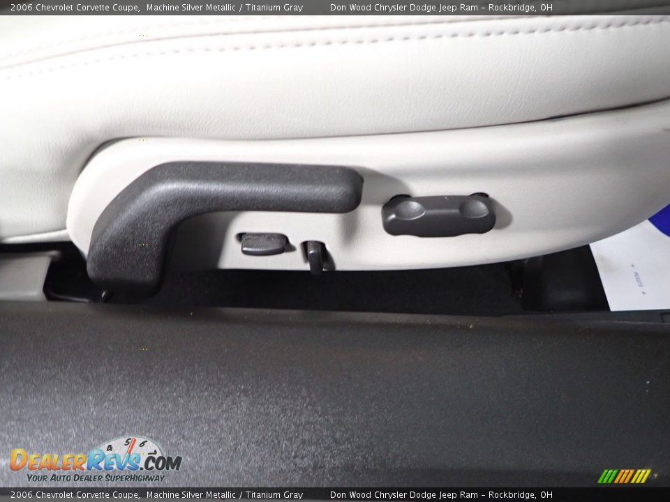 2006 Chevrolet Corvette Coupe Machine Silver Metallic / Titanium Gray Photo #22