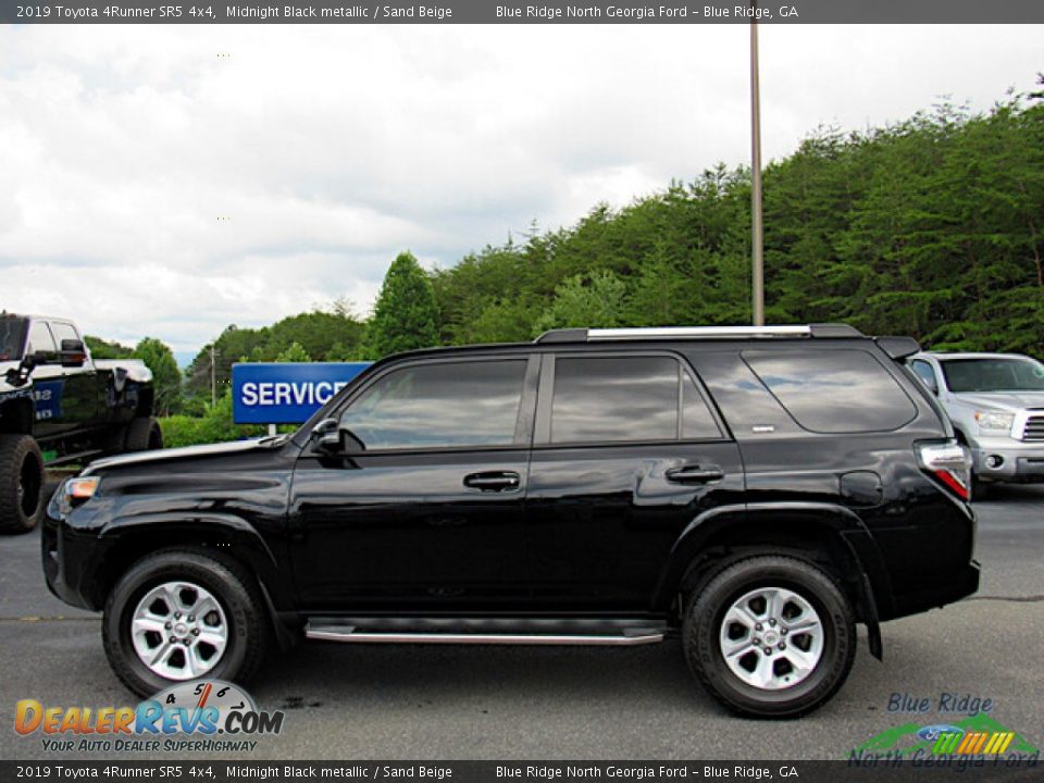 2019 Toyota 4Runner SR5 4x4 Midnight Black metallic / Sand Beige Photo #2