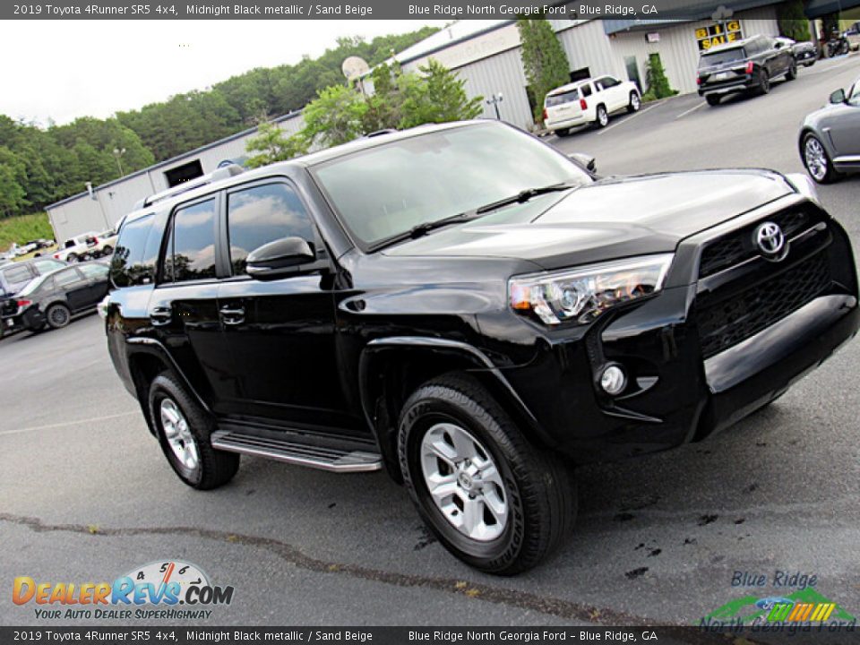 2019 Toyota 4Runner SR5 4x4 Midnight Black metallic / Sand Beige Photo #27