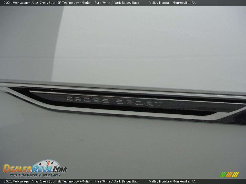 2021 Volkswagen Atlas Cross Sport SE Technology 4Motion Pure White / Dark Beige/Black Photo #7