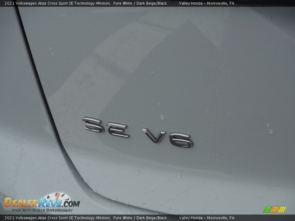 2021 Volkswagen Atlas Cross Sport SE Technology 4Motion Pure White / Dark Beige/Black Photo #12