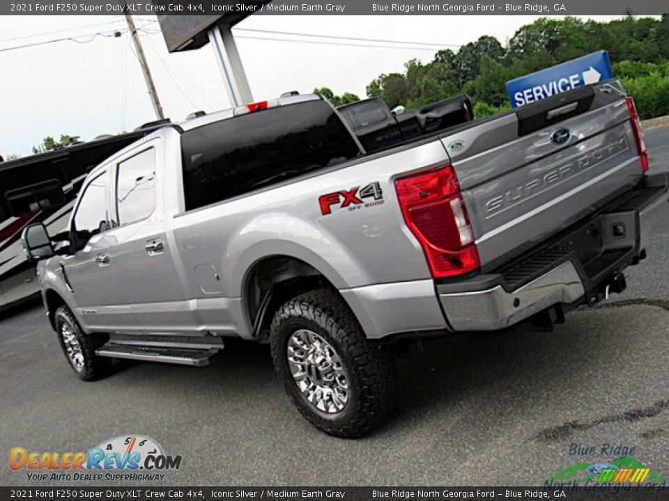 2021 Ford F250 Super Duty XLT Crew Cab 4x4 Iconic Silver / Medium Earth Gray Photo #32