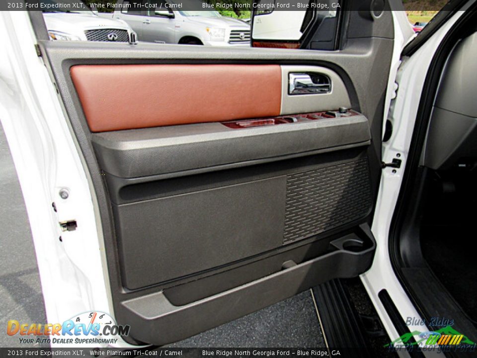 2013 Ford Expedition XLT White Platinum Tri-Coat / Camel Photo #10