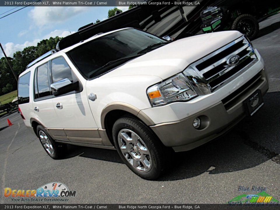 2013 Ford Expedition XLT White Platinum Tri-Coat / Camel Photo #30