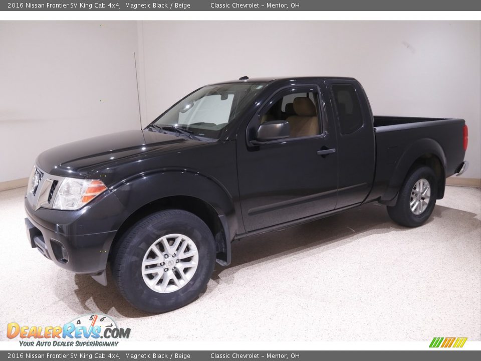 Front 3/4 View of 2016 Nissan Frontier SV King Cab 4x4 Photo #3