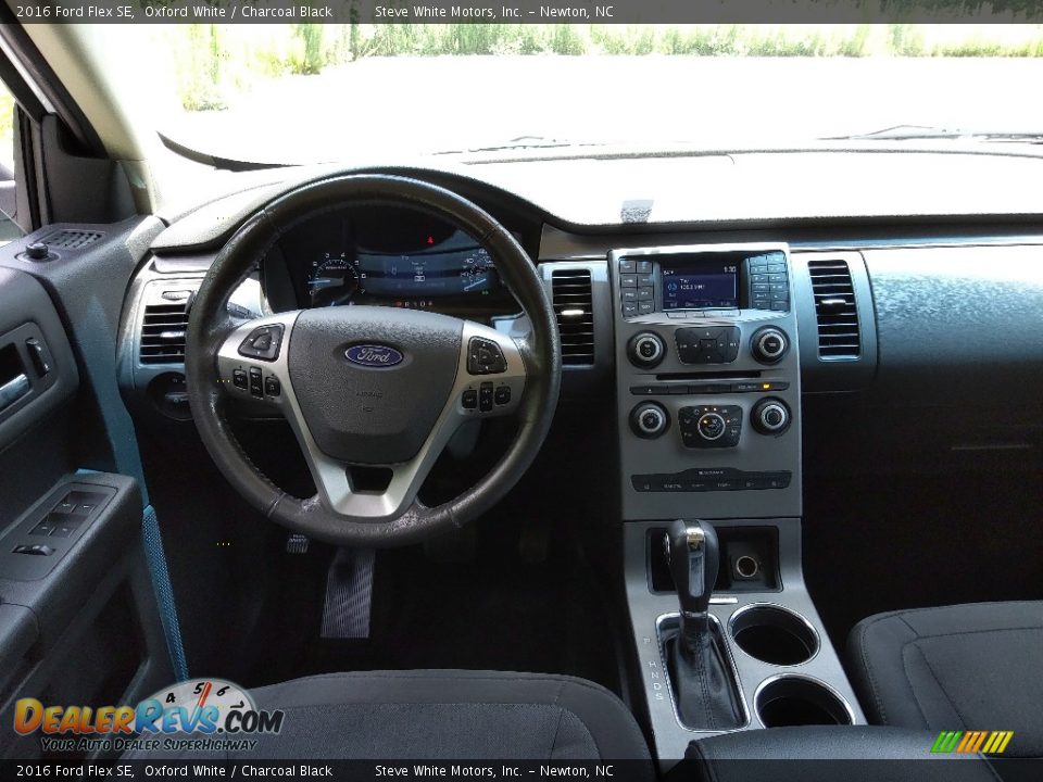 2016 Ford Flex SE Oxford White / Charcoal Black Photo #15