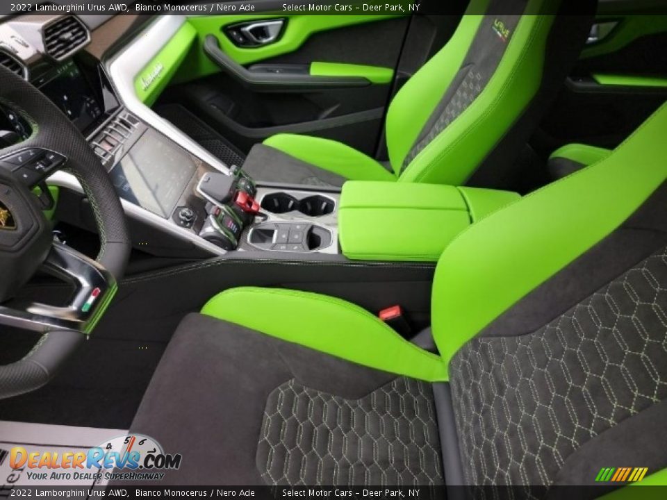 Front Seat of 2022 Lamborghini Urus AWD Photo #6