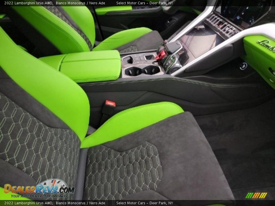 Front Seat of 2022 Lamborghini Urus AWD Photo #8
