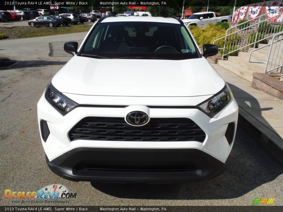 2019 Toyota RAV4 LE AWD Super White / Black Photo #8